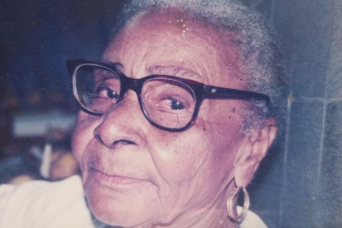 Tia Raimunda: aquela que veste branco