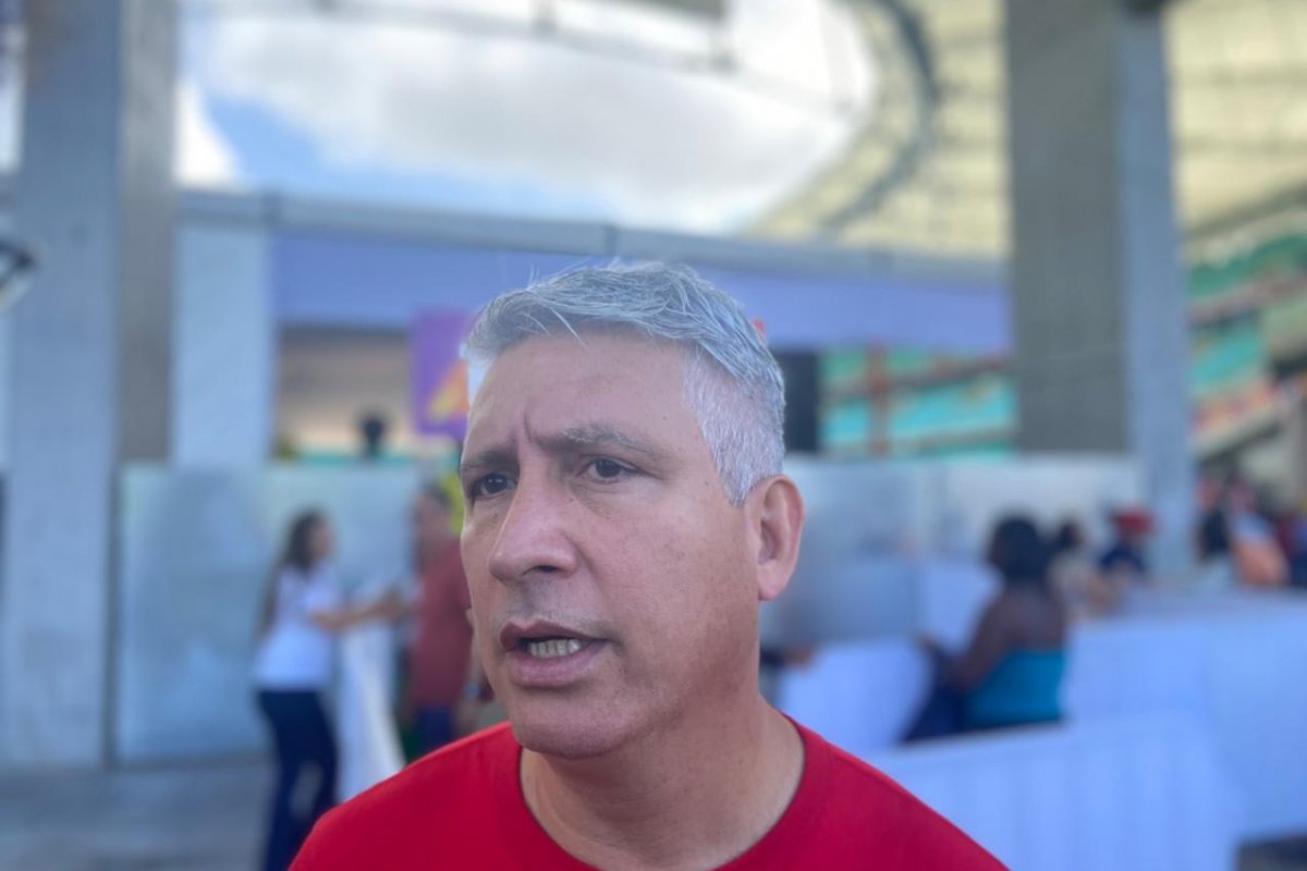 Vídeo: "Eles são bons de pesquisa, nós somos bons de urna", diz Carballal