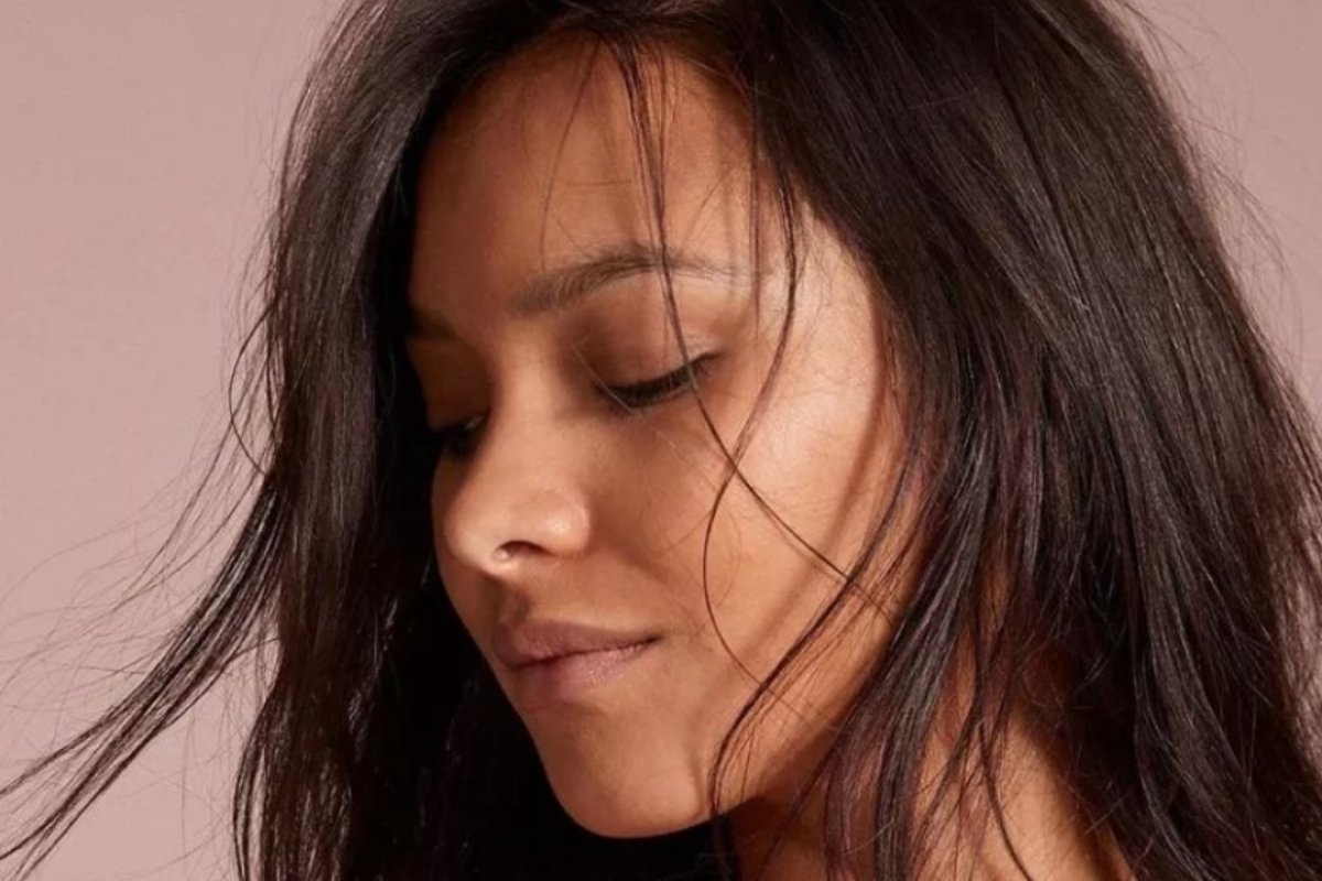 Em parceria com marca colombiana, Victoria's Secret lança nova linha de lingerie