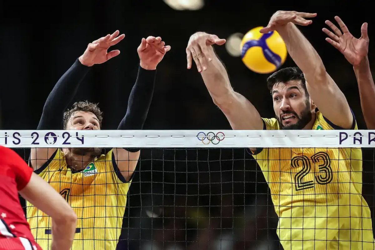 Brasil é eliminado pelos EUA e está fora da Olimpíada no vôlei masculino
