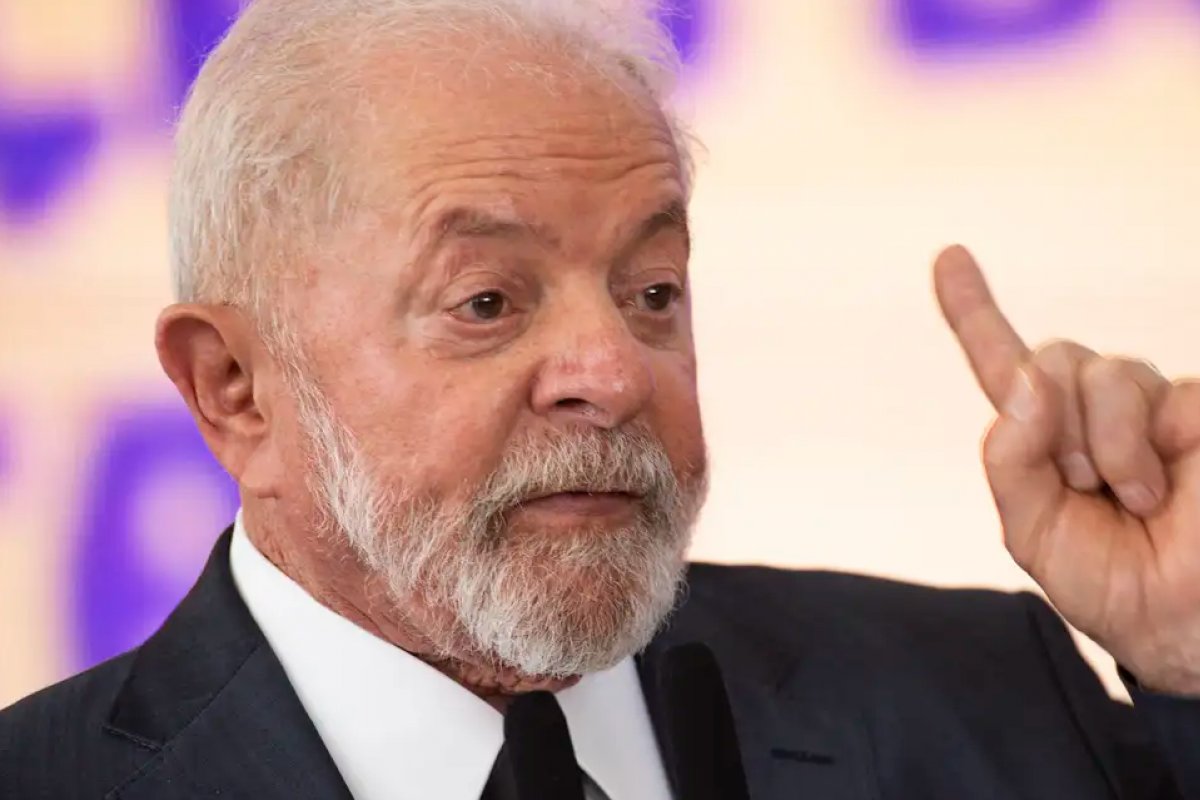 Processo que pede a devolução de relógio recebido por Lula é pautado pelo TCU para esta quarta (7)
