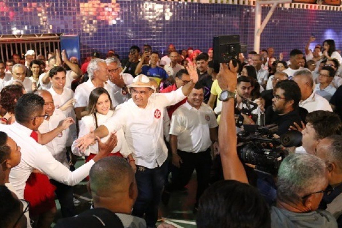 Apesar de questões jurídicas, PT oficializa candidatura de Isaac Carvalho em Juazeiro
