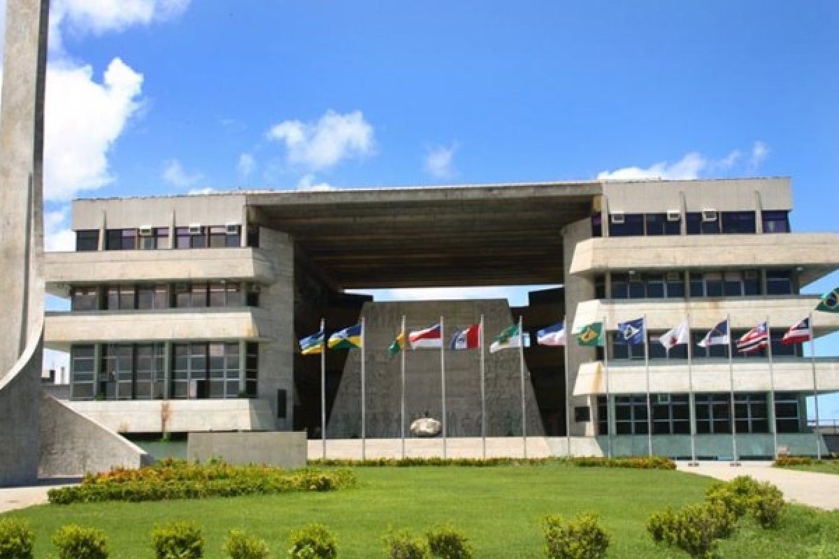Apesar do fim do recesso na ALBA, deputados não comparecem às sessões