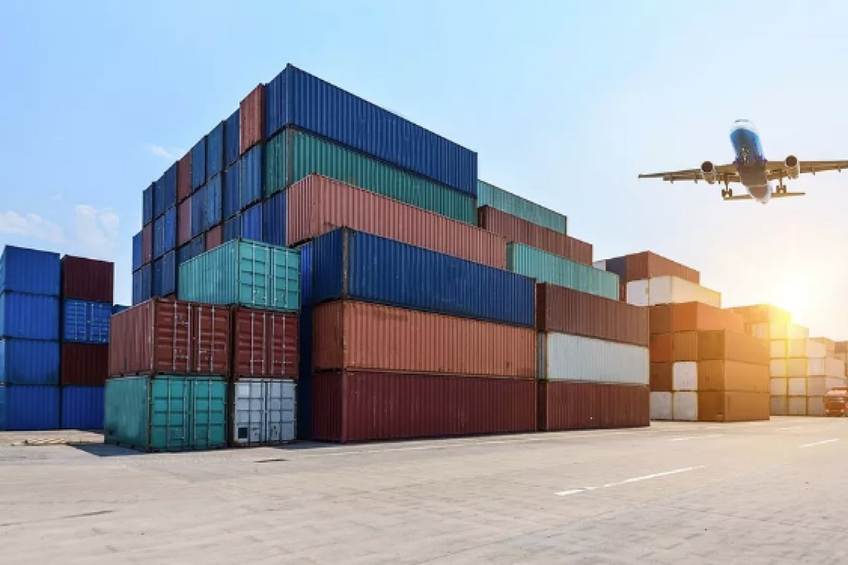 Balança comercial tem saldo positivo de US$ 7,6 bilhões em julho