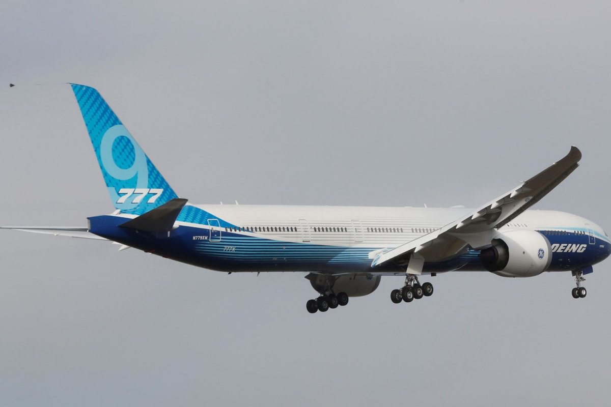 Boeing 777X tem voo inaugural  nos EUA