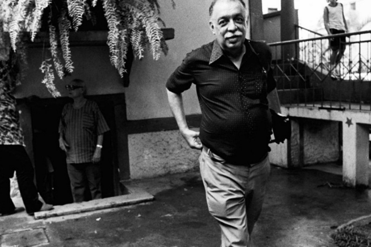 Acervo do historiador Cid Teixeira está à venda por R$ 100 mil em Salvador