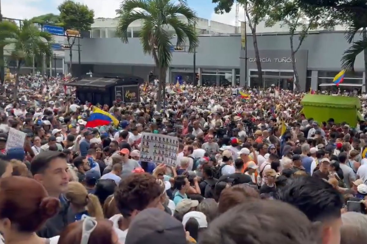 Jornalistas presos após as eleições são acusados de terrorismo na Venezuela