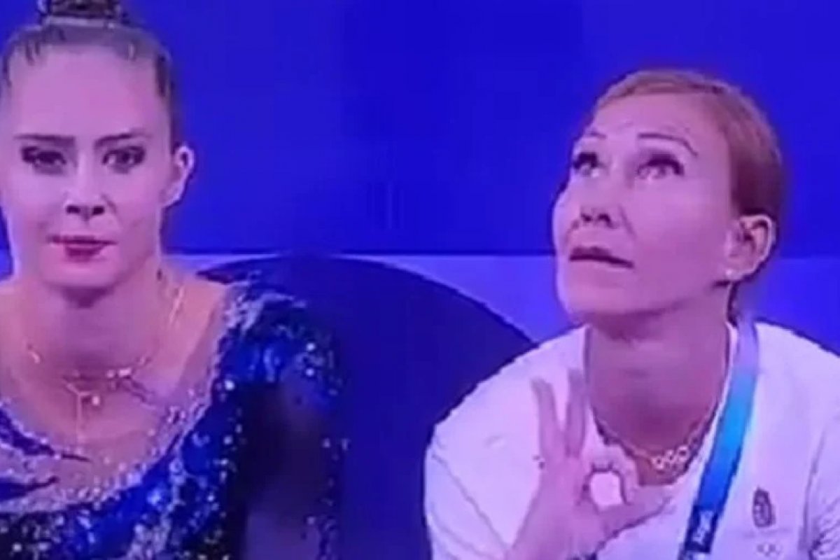 Técnica húngara da ginástica faz suposto gesto supremacista, porém comitê nega