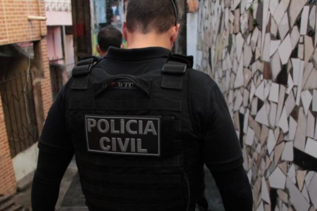 Jovem é encontrado morto com 10 tiros no Subúrbio de Salvador