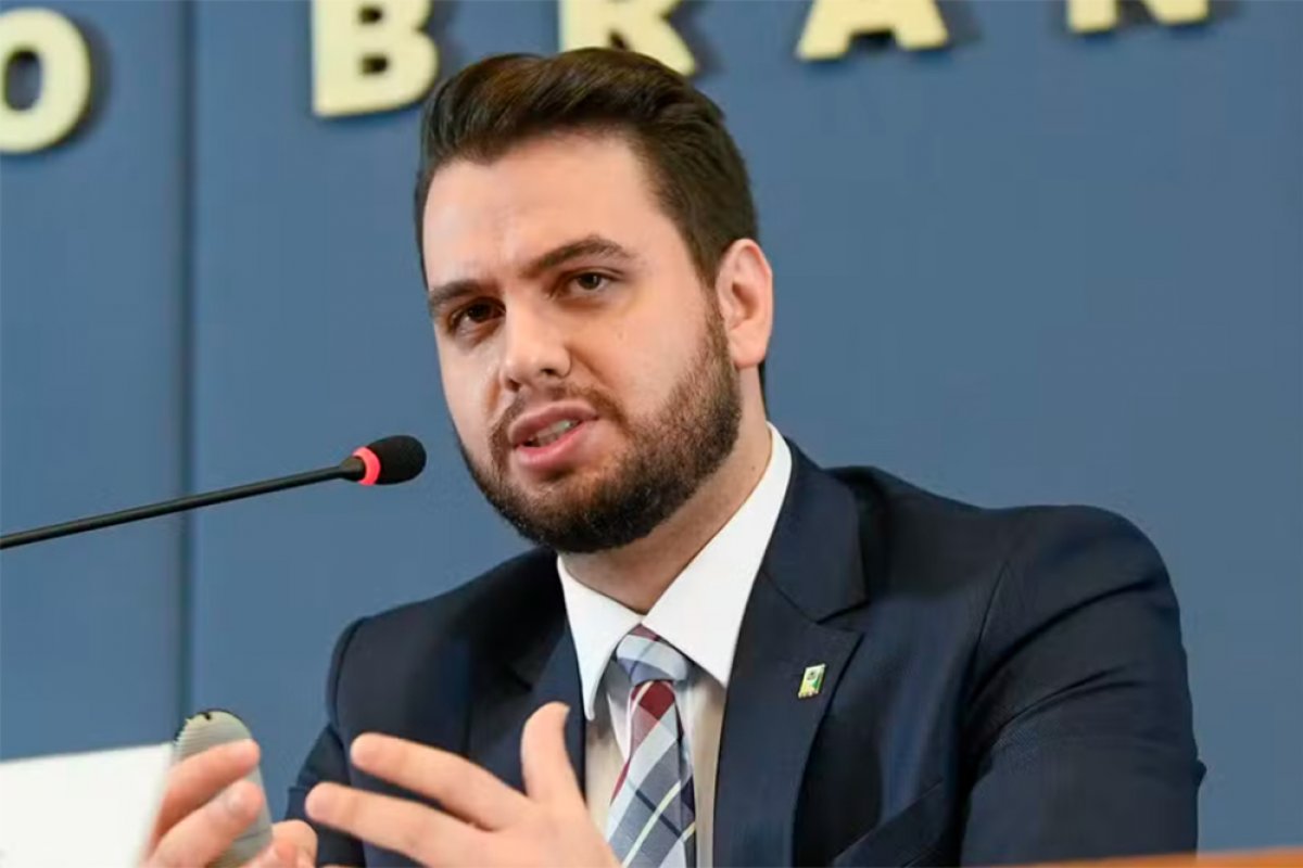 Moraes determina soltura de Filipe Martins, ex-assessor de Bolsonaro