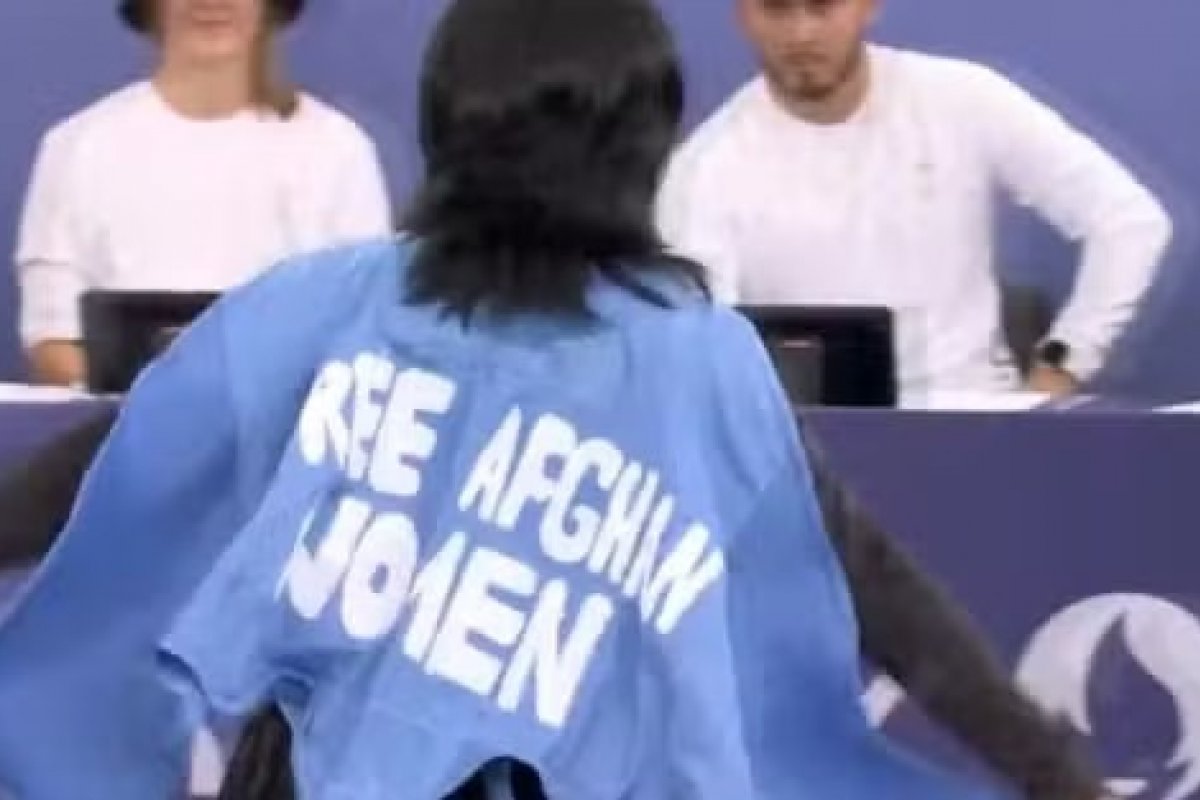 Olimpíadas: atleta refugiada é desclassificada por mensagem política