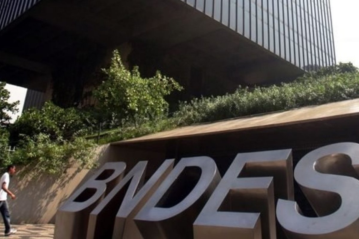 TCU: BNDES tem 20 dias para explicar auditoria da 'caixa-preta"