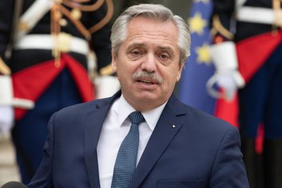 Alberto Fernández tem celular apreendido em operação após denúncia de agressão feita por ex-mulher