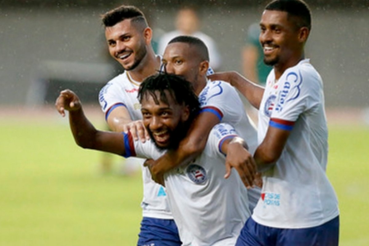 Bahia bate Conquista e vence a primeira no Baianão