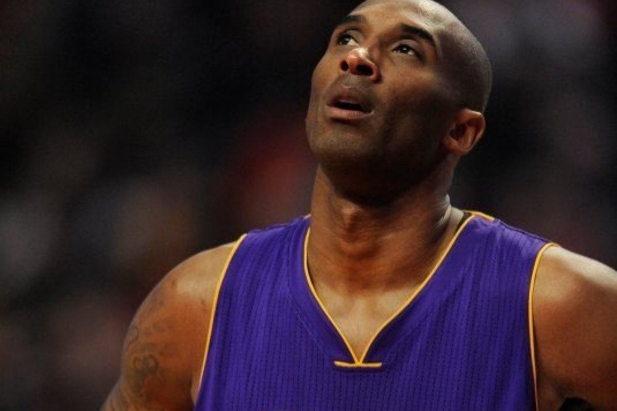Ex- jogador de basquete Koben Bryant morre em acidente de helicóptero