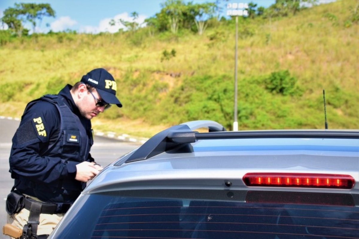 Flagrantes por não uso do cinto de segurança crescem 170% nas rodovias federais da Bahia