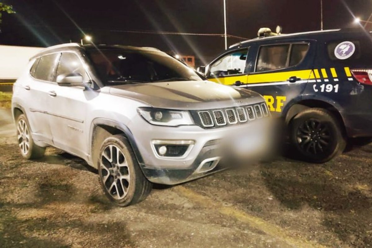 Líder de facção criminosa é preso dirigindo veículo de luxo roubado na Bahia