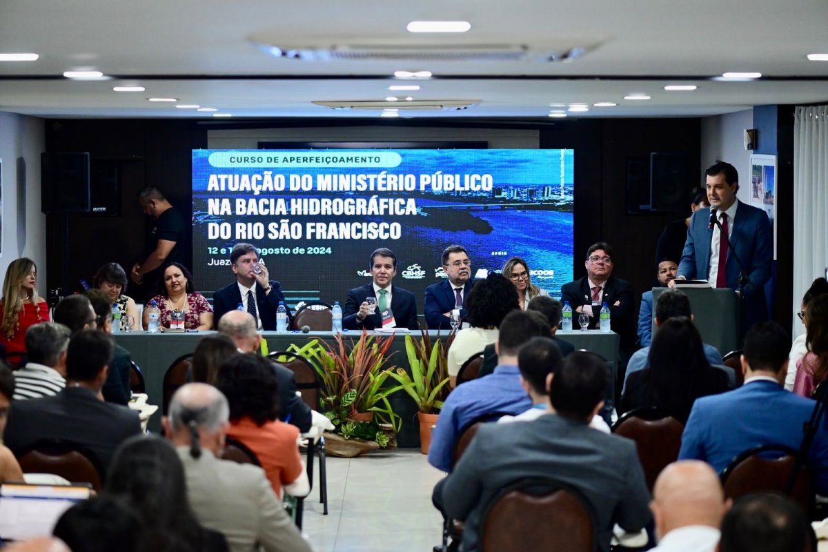 Mps de cinco estados firmam acordo de cooperação em defesa do Rio São Francisco