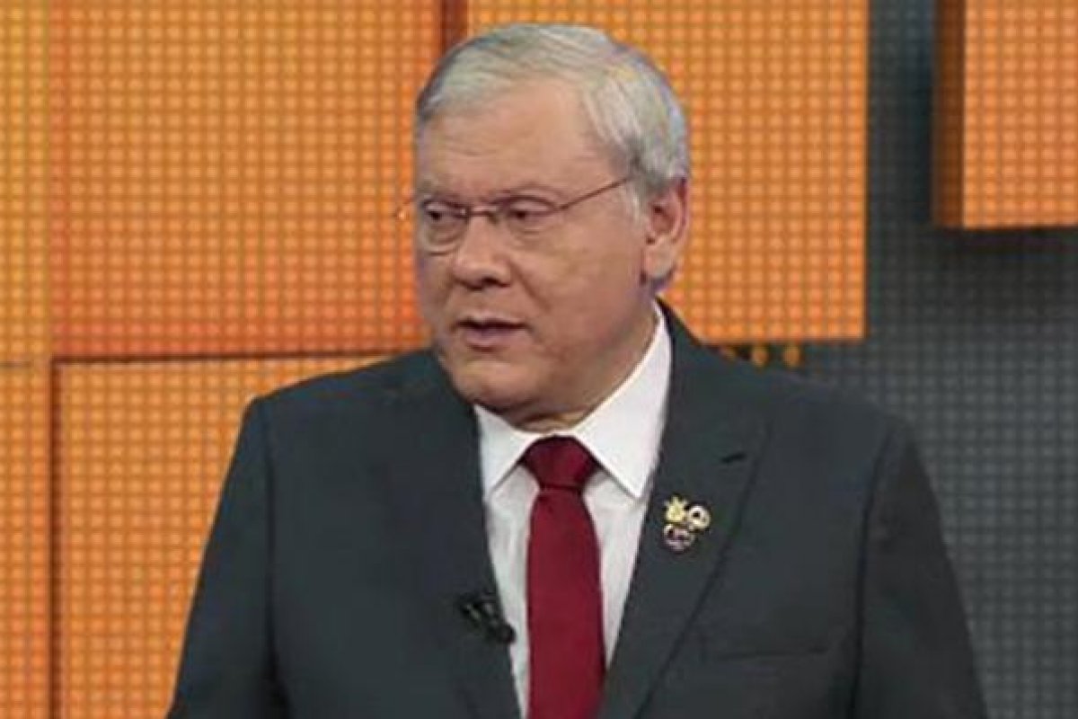 Milton Neves é internado em São Paulo