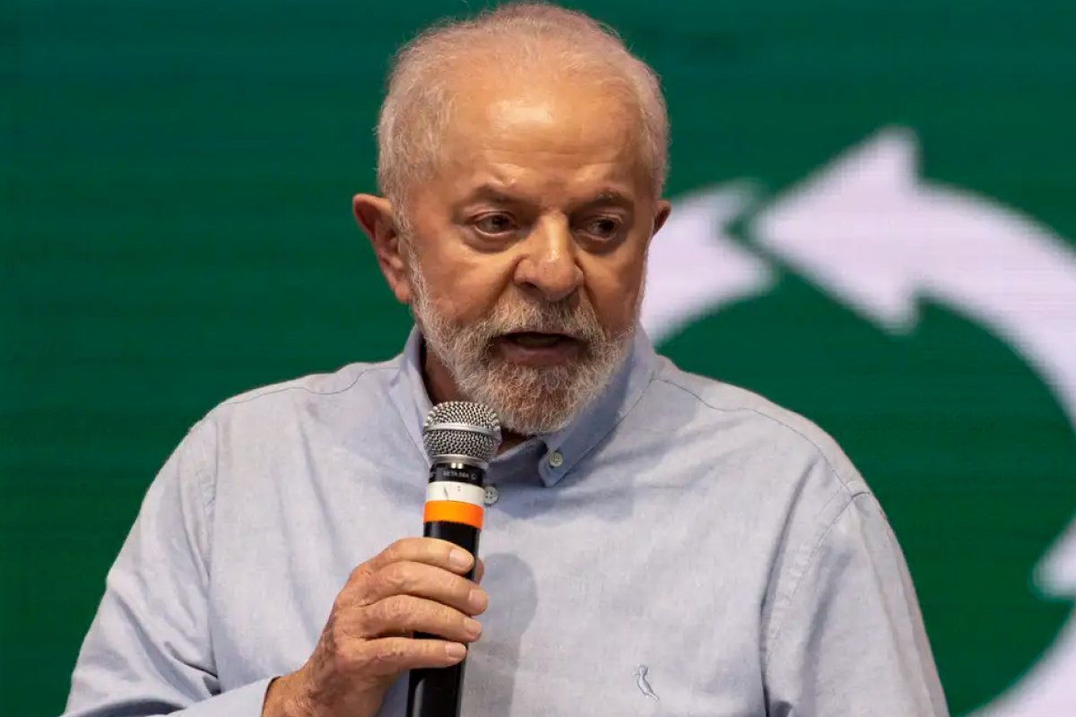 Lula sugeriu convocar nova eleição na Venezuela para contornar crise