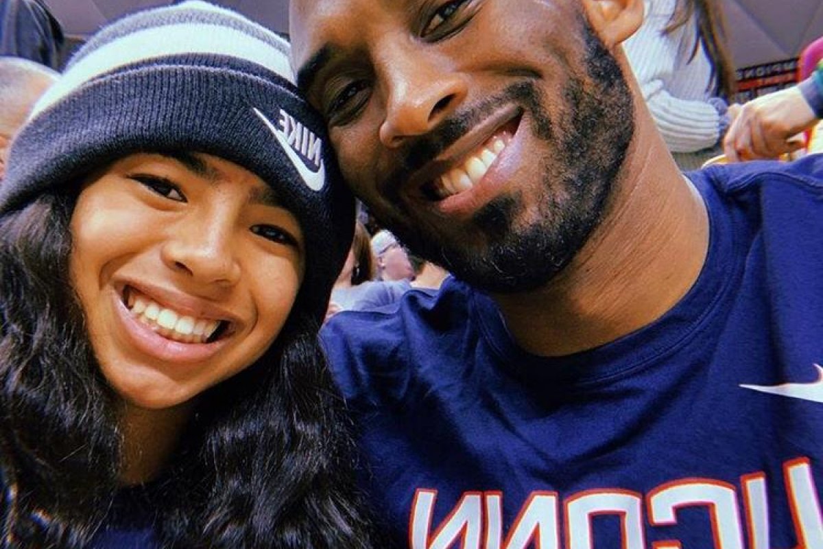 Assista: Suposto vídeo do helicóptero de Kobe Bryant caindo vaza na web