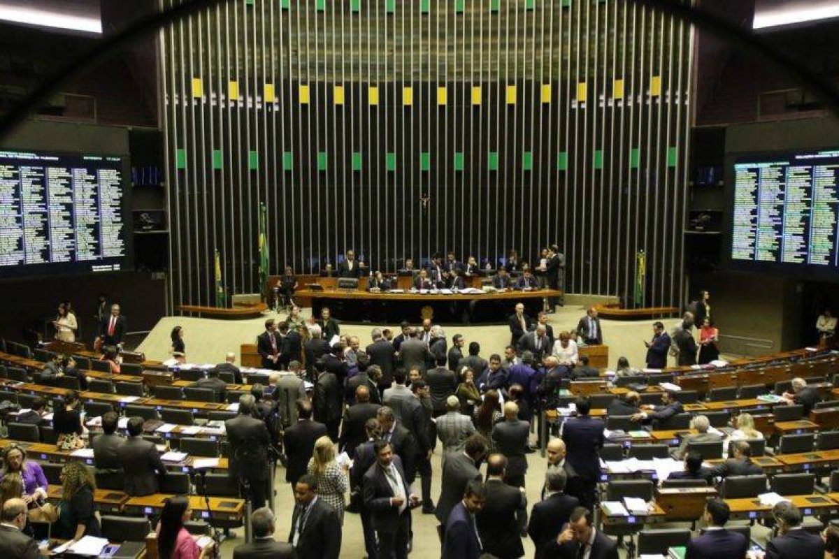 Câmara aprova texto-base de 2º projeto da regulamentação da reforma tributária