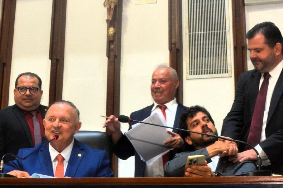 ALBA institui Dia da Santa Dulce dos Pobres e cria novos cargos para o MP