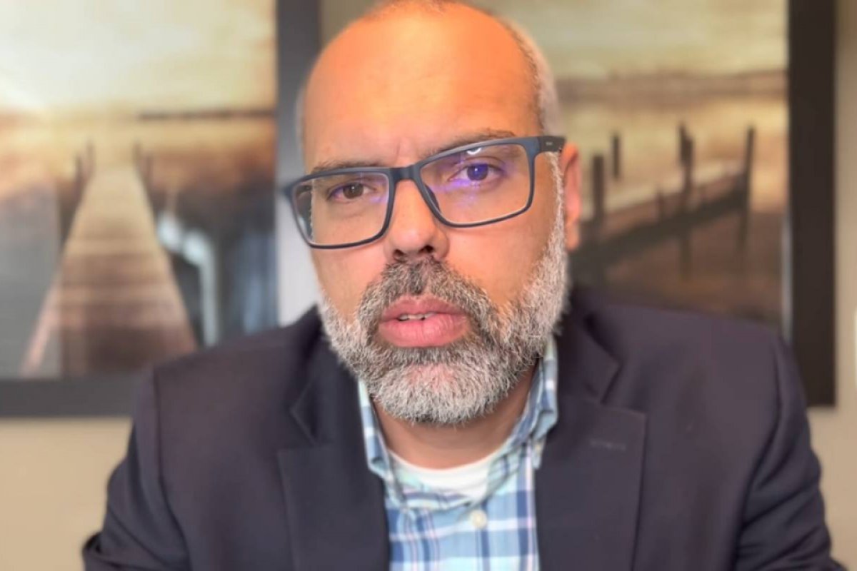 Operação “Disque 100”: Allan dos Santos e Oswaldo Eustáquio são alvos de mandados de prisão da PF