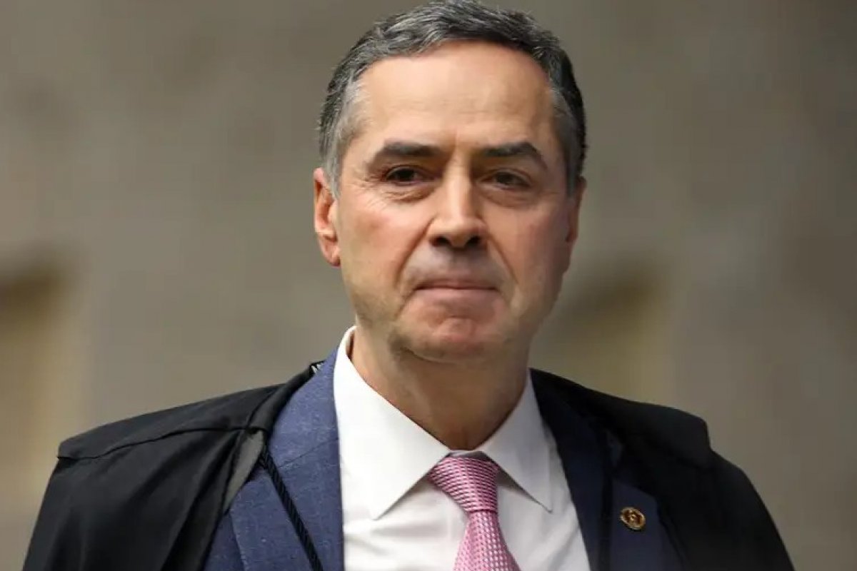 Luís Roberto Barroso defende Moraes e chama caso de 'tempestade fictícia'