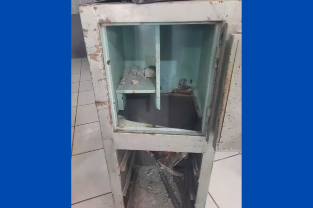 Igreja evangélica é invadida na Bahia e cofre com R$ 30 mil é roubado