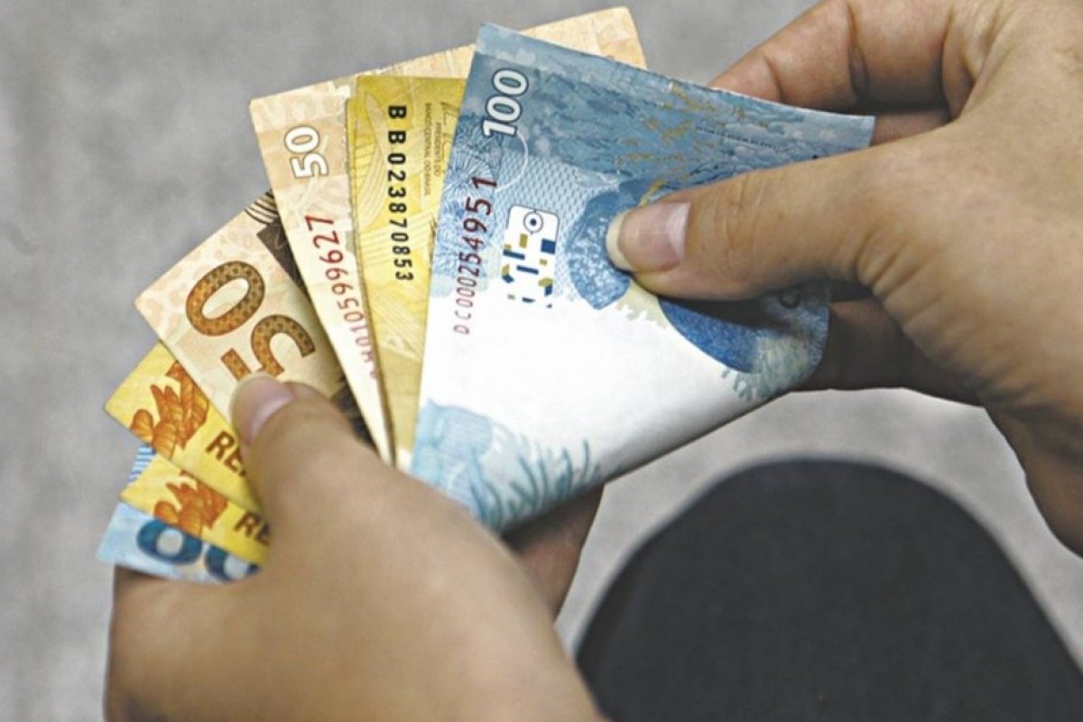 INSS começa a pagar a aposentadoria com ajuste do salário mínimo nesta segunda (27)