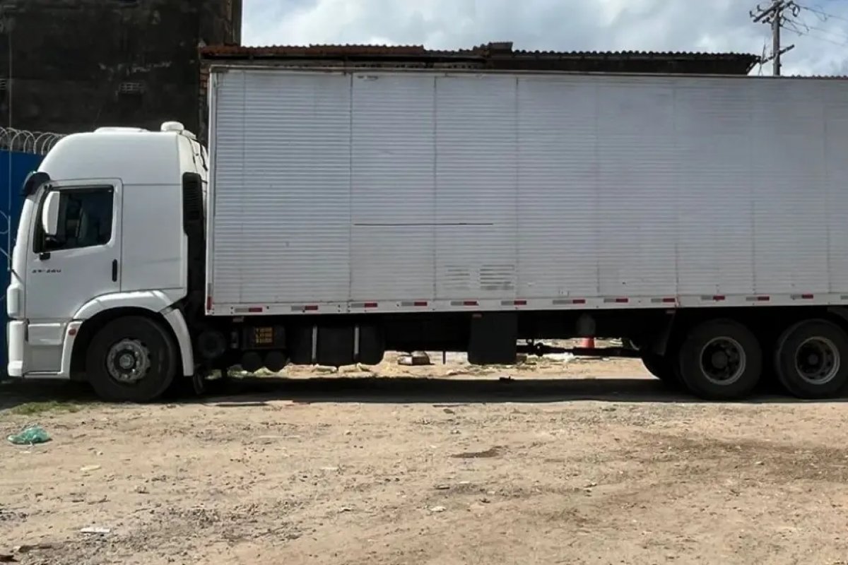 Carga avaliada em quase R$ 500 mil é recuperada no bairro de Valéria, em Salvador