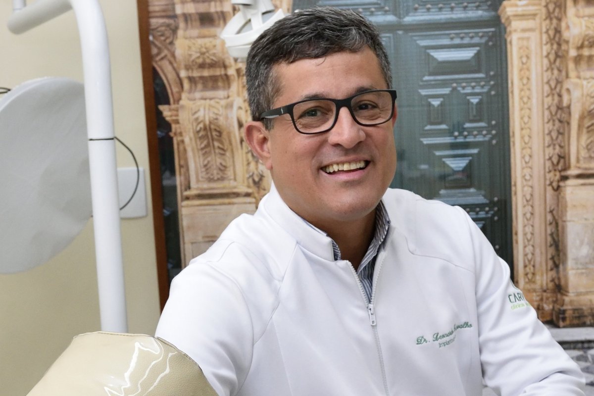 Dentista de Salvador recebe convite para congresso na Suíça!