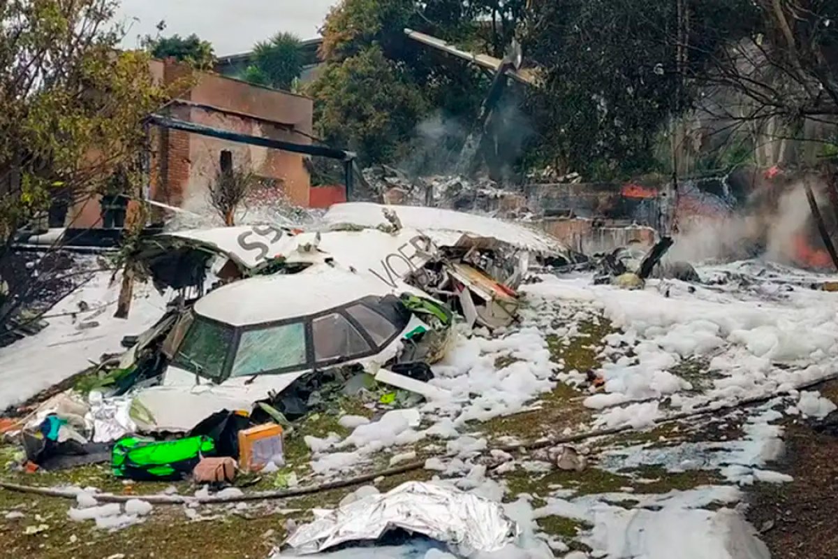 Caixa-preta revela conversas em avião da Voepass que caiu em Vinhedo