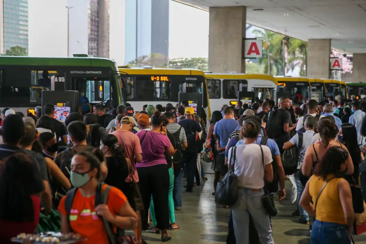 Taxa de desocupação na Bahia no 2º trimestre de 2024 é a segunda maior do país, diz IBGE