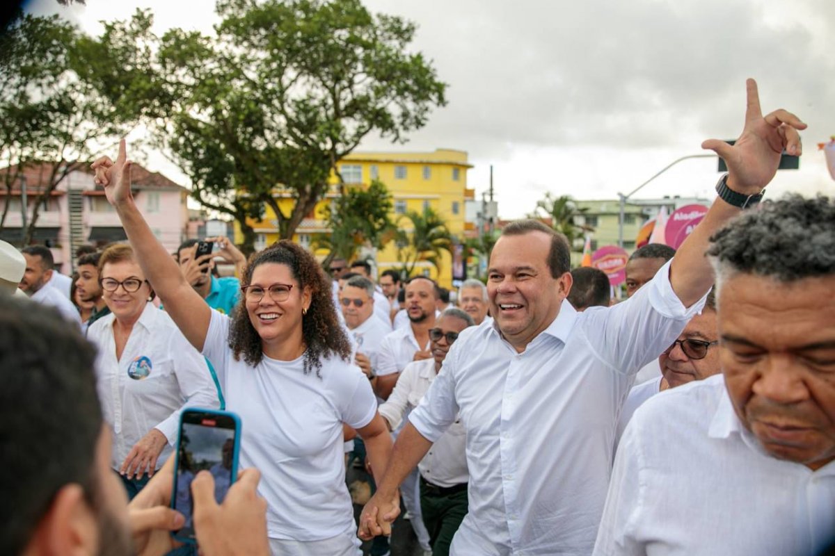 Geraldo Jr. e Fabya Reis iniciam campanha eleitoral com missa no Bonfim: 'simbolismo muito especial'