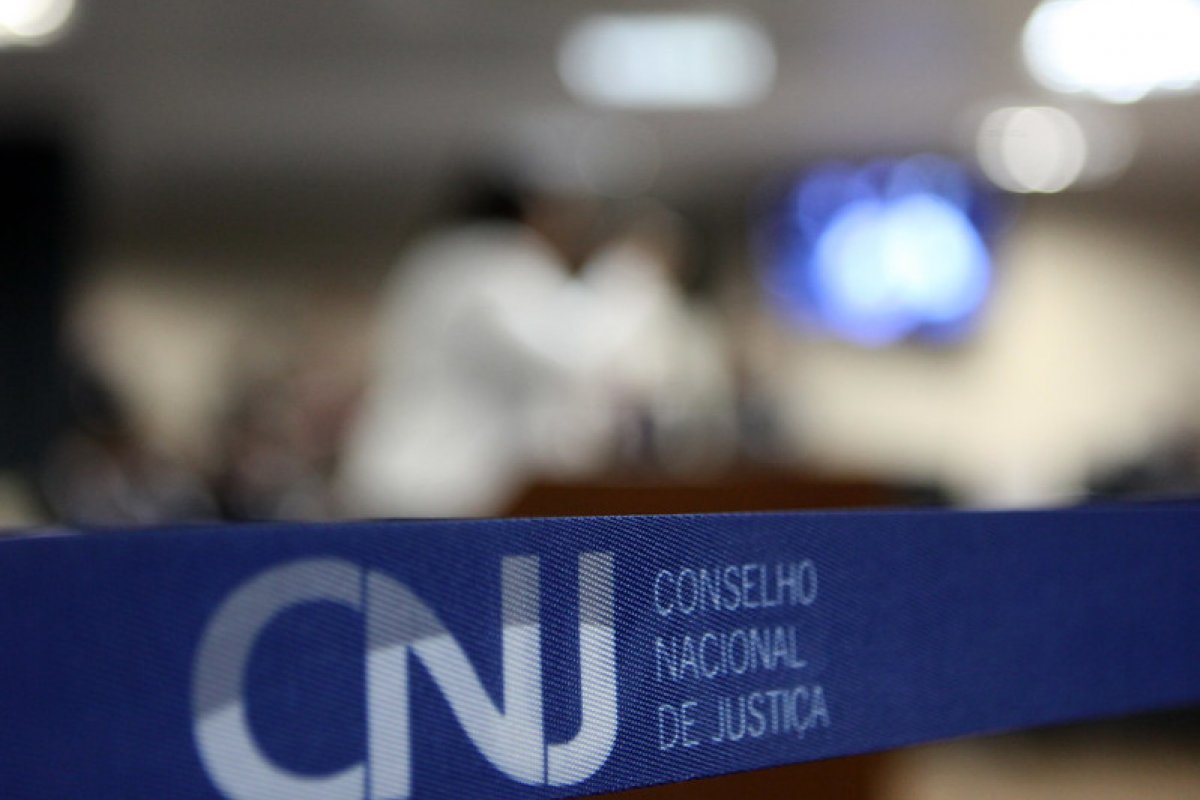 CNJ determina afastamento de juiz baiano por uso de token e outras infrações