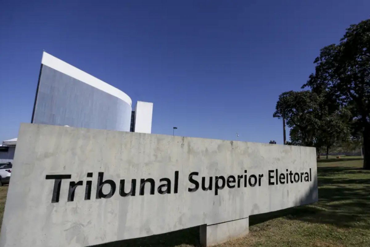 Proporção de negros cresce na eleição, mas desigualdade segue na disputa a prefeituras