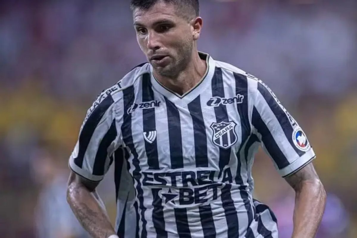 Ex-jogador do Bahia sofre acidente de carro após deixar centro de treinamento com filho