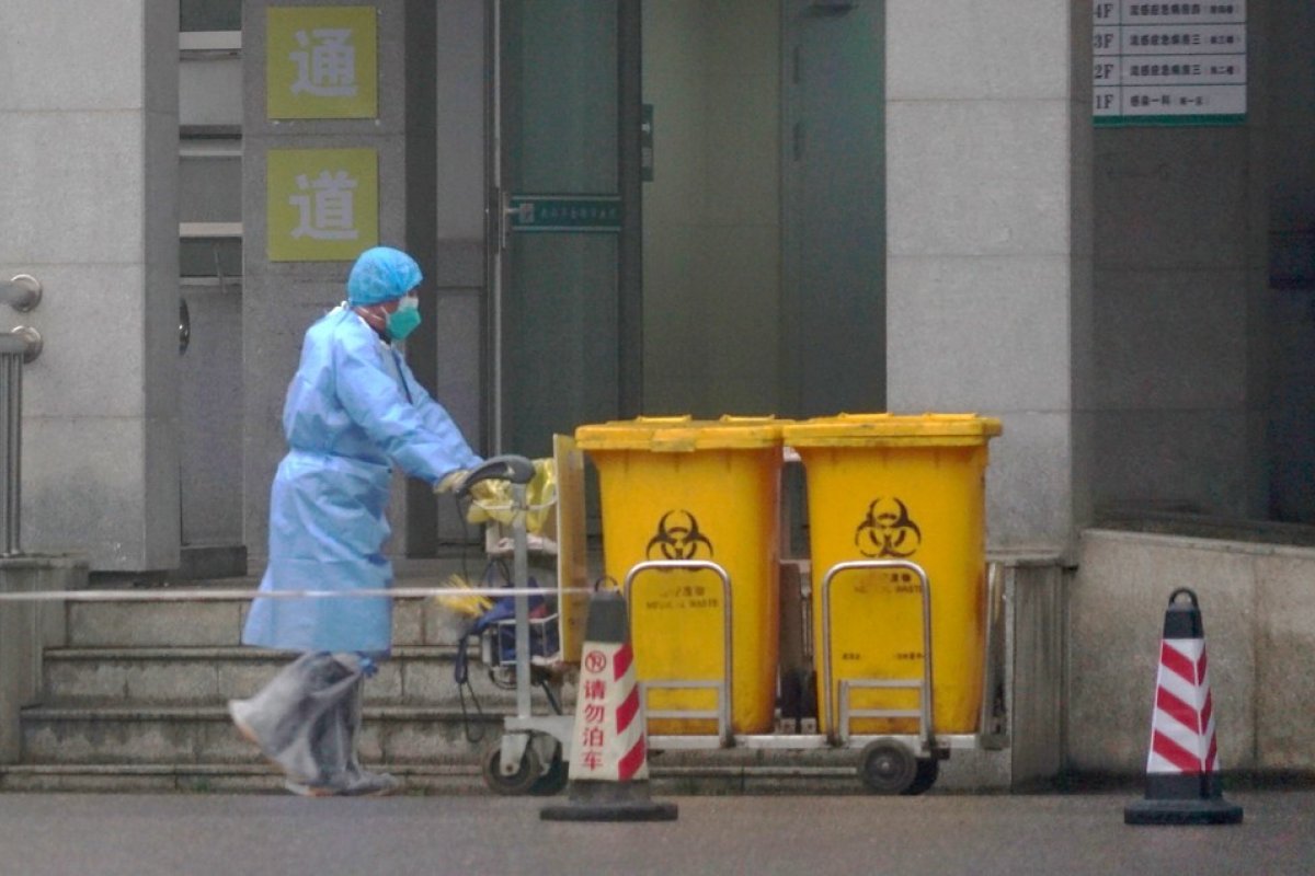 Cientistas dos EUA devem testar vacinas contra coronavírus em humanos