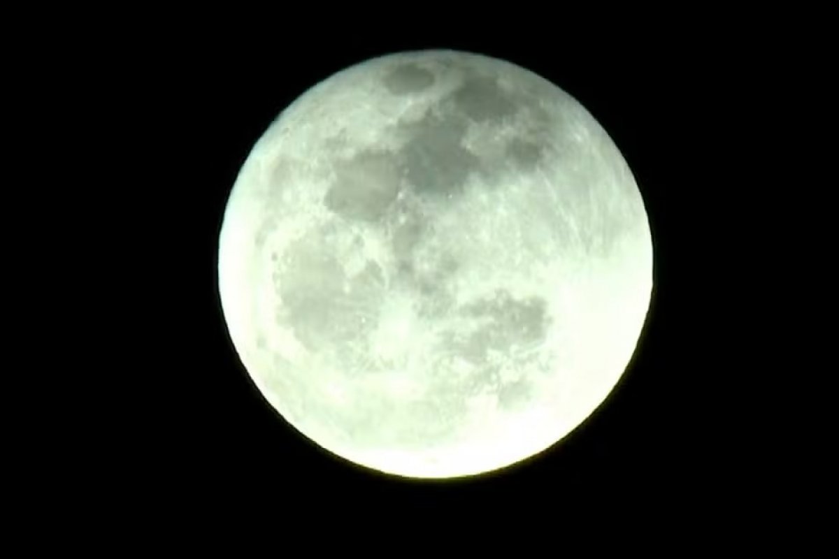 Superlua Azul embeleza o céu da Bahia até quarta-feira (21)