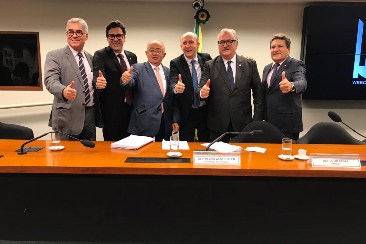 CNM comemora implementação da PEC que prevê repasse extra de 1% do FPM em setembro