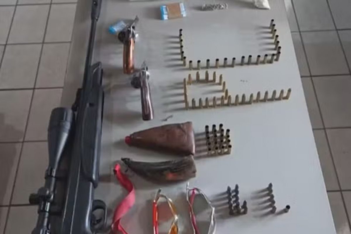 Casal suspeito de tráfico de drogas morre em confronto com a polícia no interior da Bahia