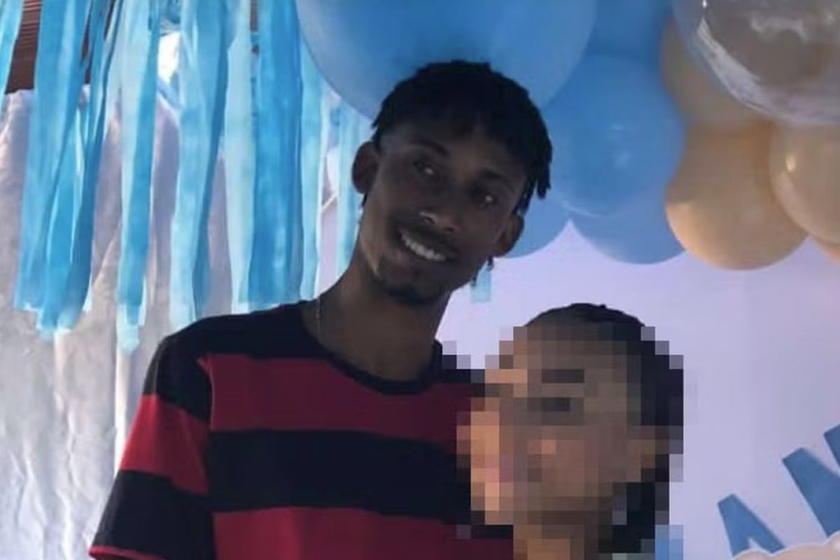Jovem agredido por torcedores do Bahia teve traumatismo craniano e parte de orelhada arrancada, lamenta pai