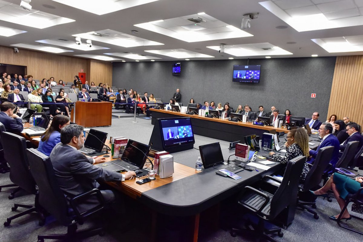 CNJ concede prazo extra para implementação da política antimanicomial no judiciário