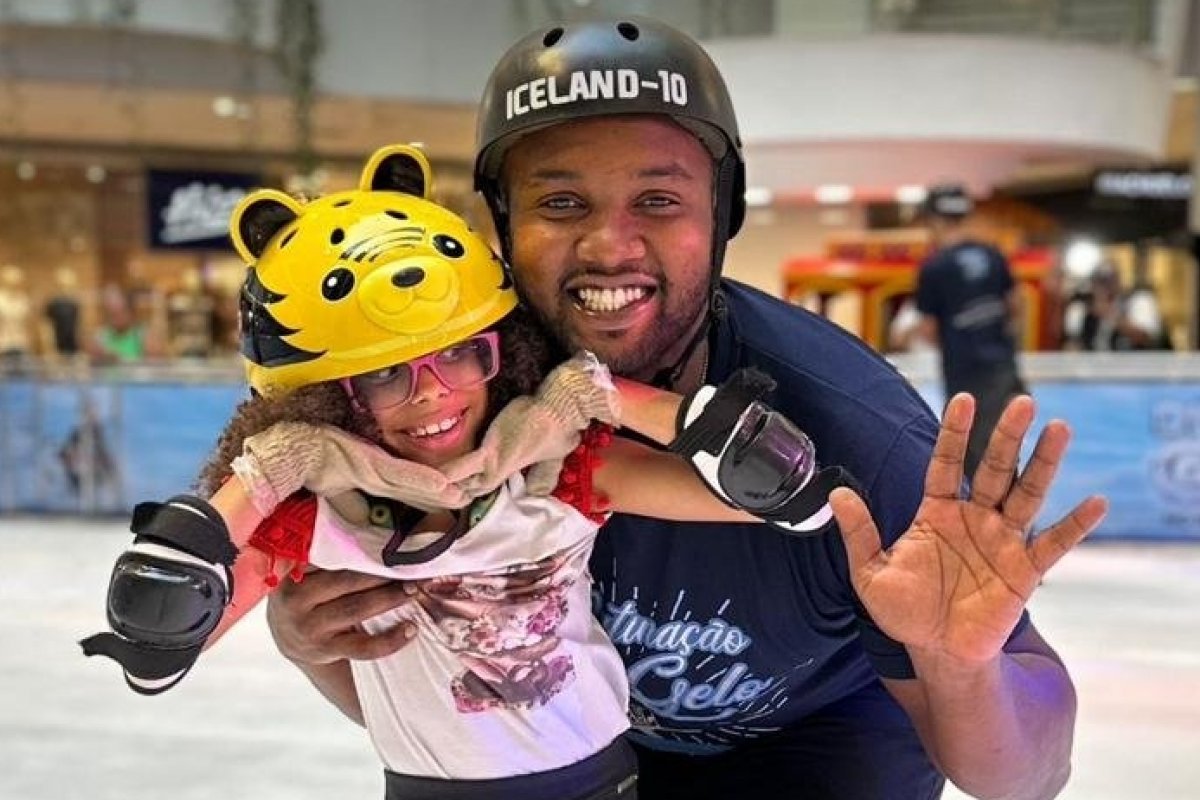 Instituto de Cegos da Bahia leva a magia da patinação no gelo para crianças cegas e com baixa visão!