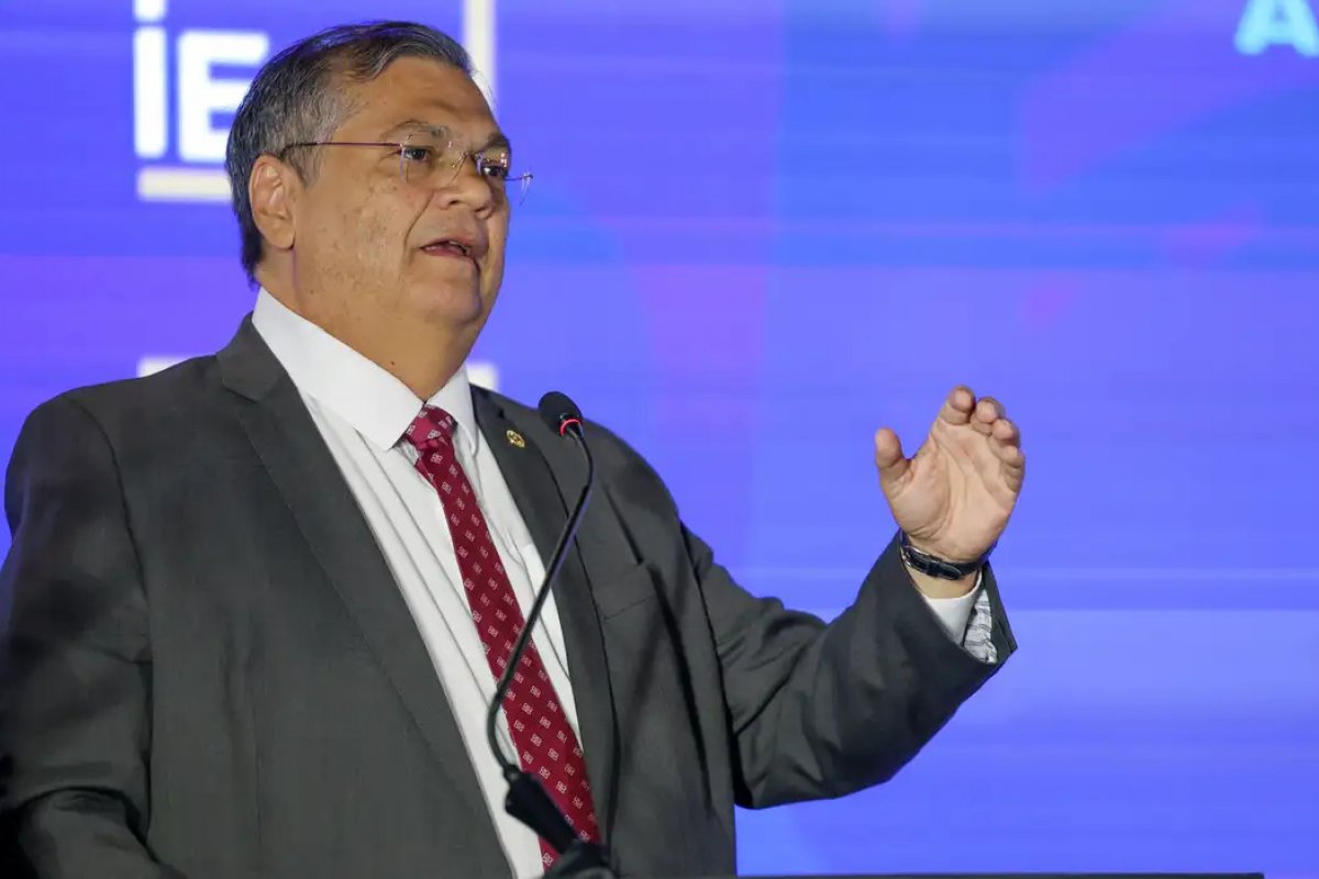 Dino afirma que acordo das emendas Pix será cumprido em até 10 dias