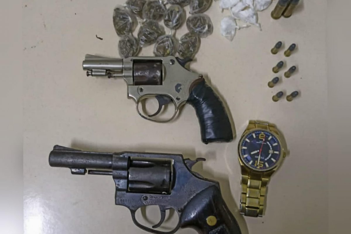 Quatro pessoas são presas e armas de fogo apreendidas no sul da Bahia