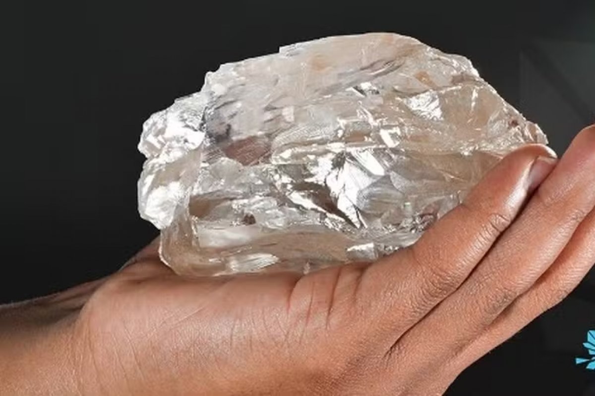 Empresa canadense encontra um dos maiores diamantes do mundo em Botsuana