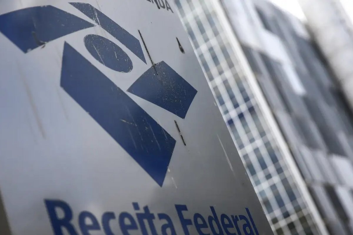 Receita Federal abre consulta à restituição do Imposto de Renda 2024